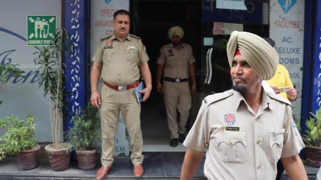 Zirakpur Jewel Heist: Gunmen Hold Jeweller Hostage