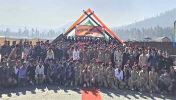 KNOW YOUR ARMY MELA ENTHRALLS STUDENTS AT PANZGAM GARRISON