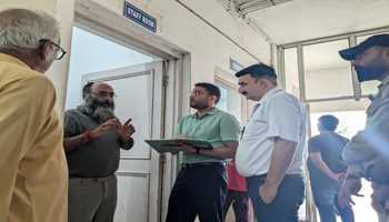 DC Jammu seeks explanation from absentee health staff
