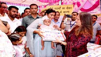 Sheetal Nanda presides over public darbar at Akhnoor