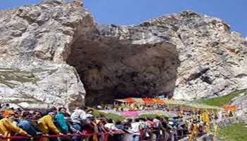 Smooth Amarnath Yatra Needs Unified Efforts: LG  
