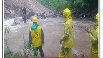 SDRF RESCUES MAN TRAPPED BY RUDRAPRAYAG RIVER OVERFLOW 
