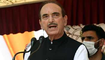 Reaching Jammu, Veteran Congress leader Ghulam Nabi may launch his party next week