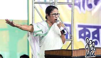 Mamata Banerjee Threatens Resignation Amid Escalating Doctor’s Protest