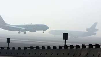 Fog May Disrupt Delhi Flights: Travelers Urged to Stay Alert  

