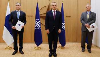 Finland, Sweden apply  to join NATO