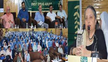 Commissioner Secretary Social Welfare administers mass pledge against drug abuse
