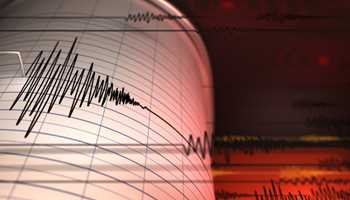 SEVERE TREMORS IN DELHI AND SURROUNDING AREAS POST NEPAL'S 6.3 MAGNITUDE EARTHQUAKE