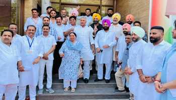 5 Congress and 2 Akali leaders have joined the Punjab BJP. “We’re growing,” Minister says