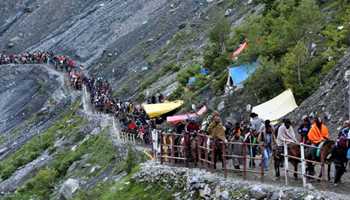 Another batch of 6,400 pilgrims leaves for Amarnath from Jammu