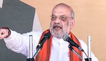  Amit Shah taunts Congress saying former HM Sushil Shinde can now visit Jammu and Kashmir 'with his family'. Why here?