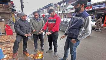 AT MINUS 3.4 DEGREE CELSIUS SRINAGAR RECORDS COLDEST NIGHT OF SEASON