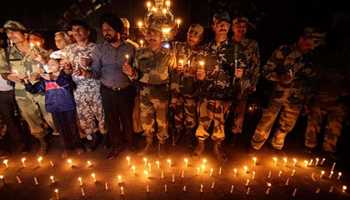 INDIAN ARMY CELEBRATES DIWALI IN AKHNOOR, LIT DIYAS AND PERFORMED LAKSHMI PUJAN