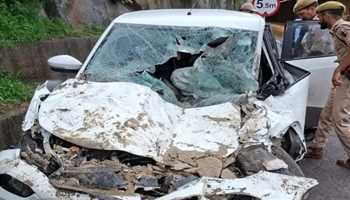 Probationary DySP Injured After Landslide Hits Vehicle on Jammu–Srinagar Highway at Nagrota