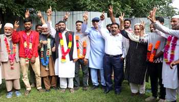 PDP Zonal President Shareef-ud-din Shah joins hands with Former Minister Usman Majid in Bandipora