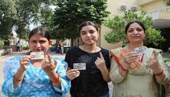 The migrants of Kashmir participated in the voting process in large numbers