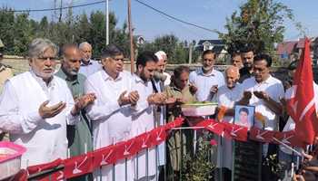 National Conference Offers Fateha on 19th Death Anniversary of Shaheed Ghulam Nabi Dar