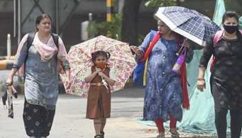 The severe heatwave in Delhi is expected to worsen. Yesterday, some areas reached 46 degrees