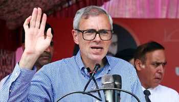 Omar Abdullah Gains Support of Four Independent MLAs Ahead of J&K Elections