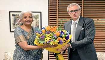 Omar Abdullah Meets Nirmala Sitharaman Ahead of J&K's First Budget as Union Territory

