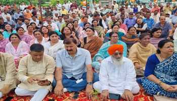 BJP MLAs Protest in Jammu Over Urdu Mandate for Naib Tehsildar Posts