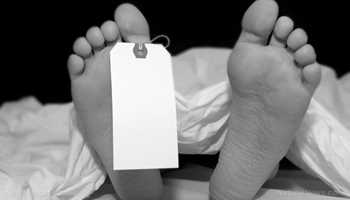 Unidentified dead body found inside truck in Awantipora