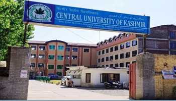 Kashmir Campus Prepares for Snowy Break
