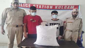 Kulgam Police Arrest Two Drug Peddlers, Seize Nearly 7 Kg Poppy Straw